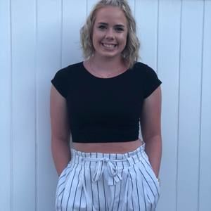 Meet your Posher, Danielle